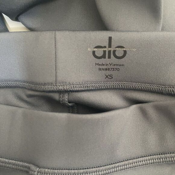 Alo Yoga High Rise Thrill Seeker Leggings - Picture 5 of 5